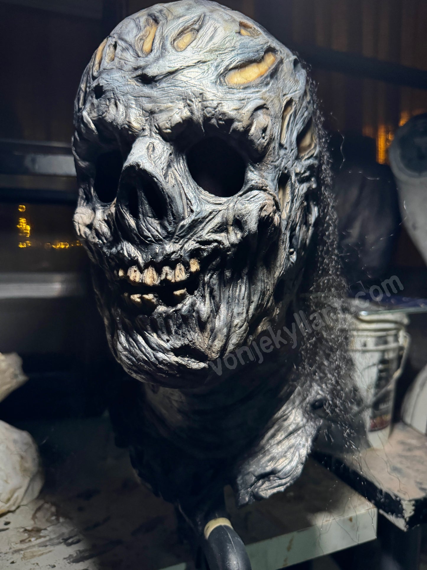Gravewalker Mask