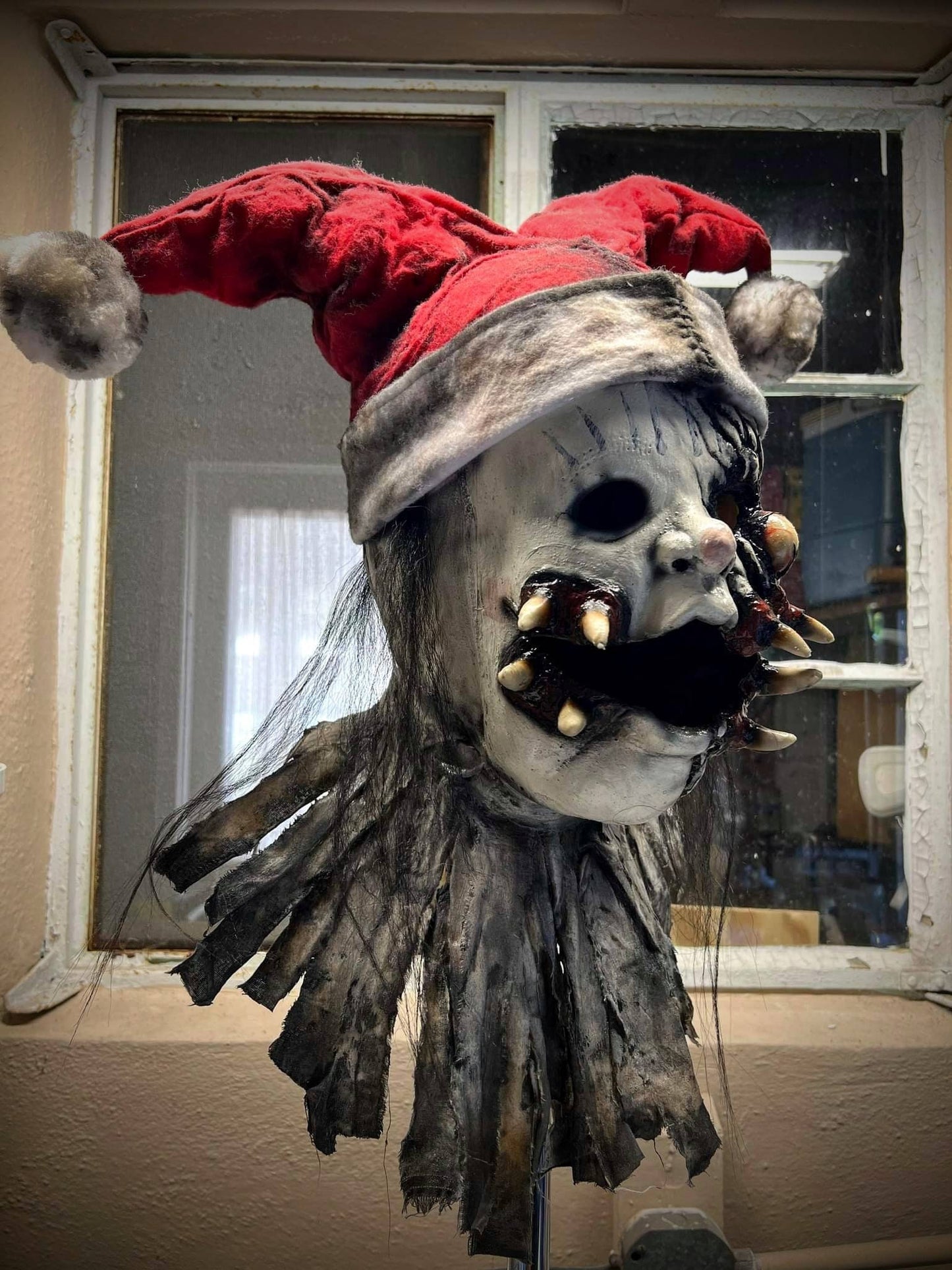 Holly Jolly Mask