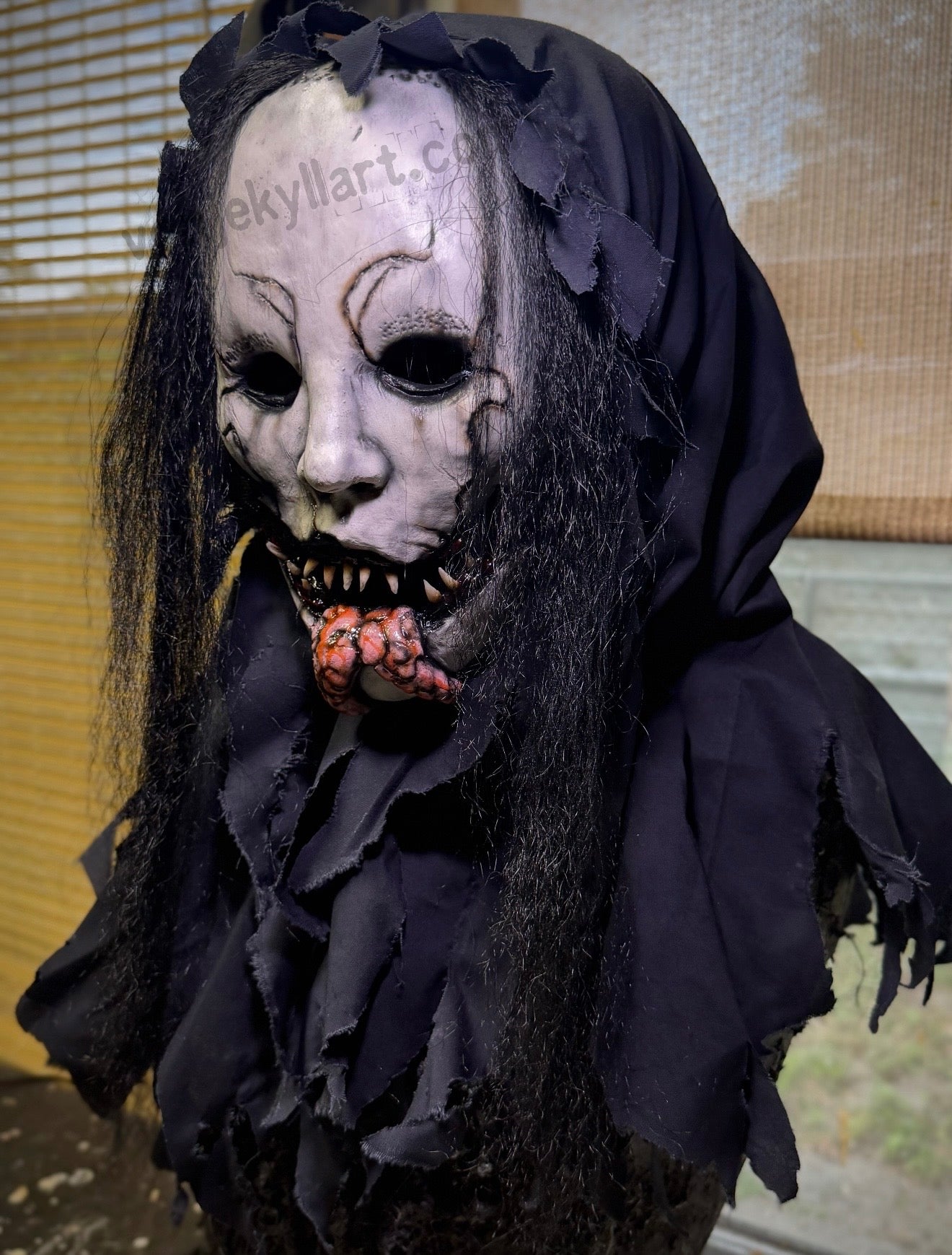 Dahlia Mask