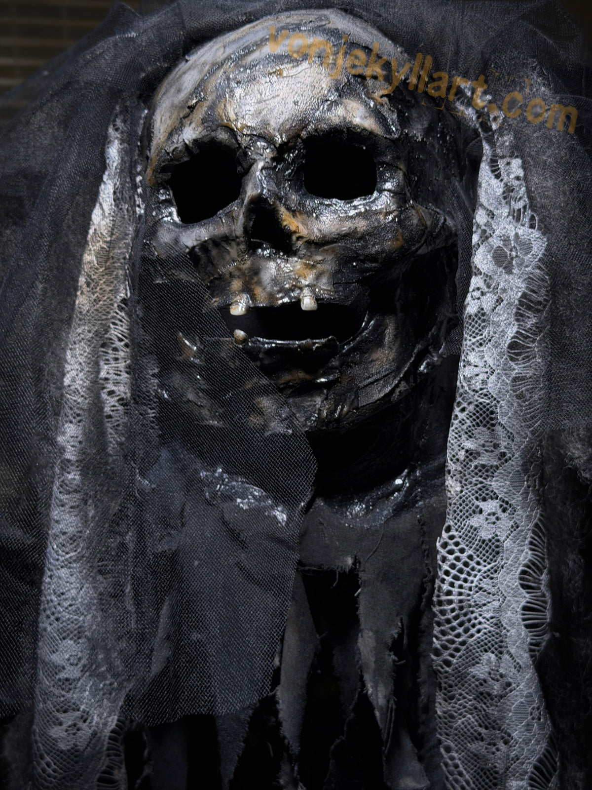 Widow Mask