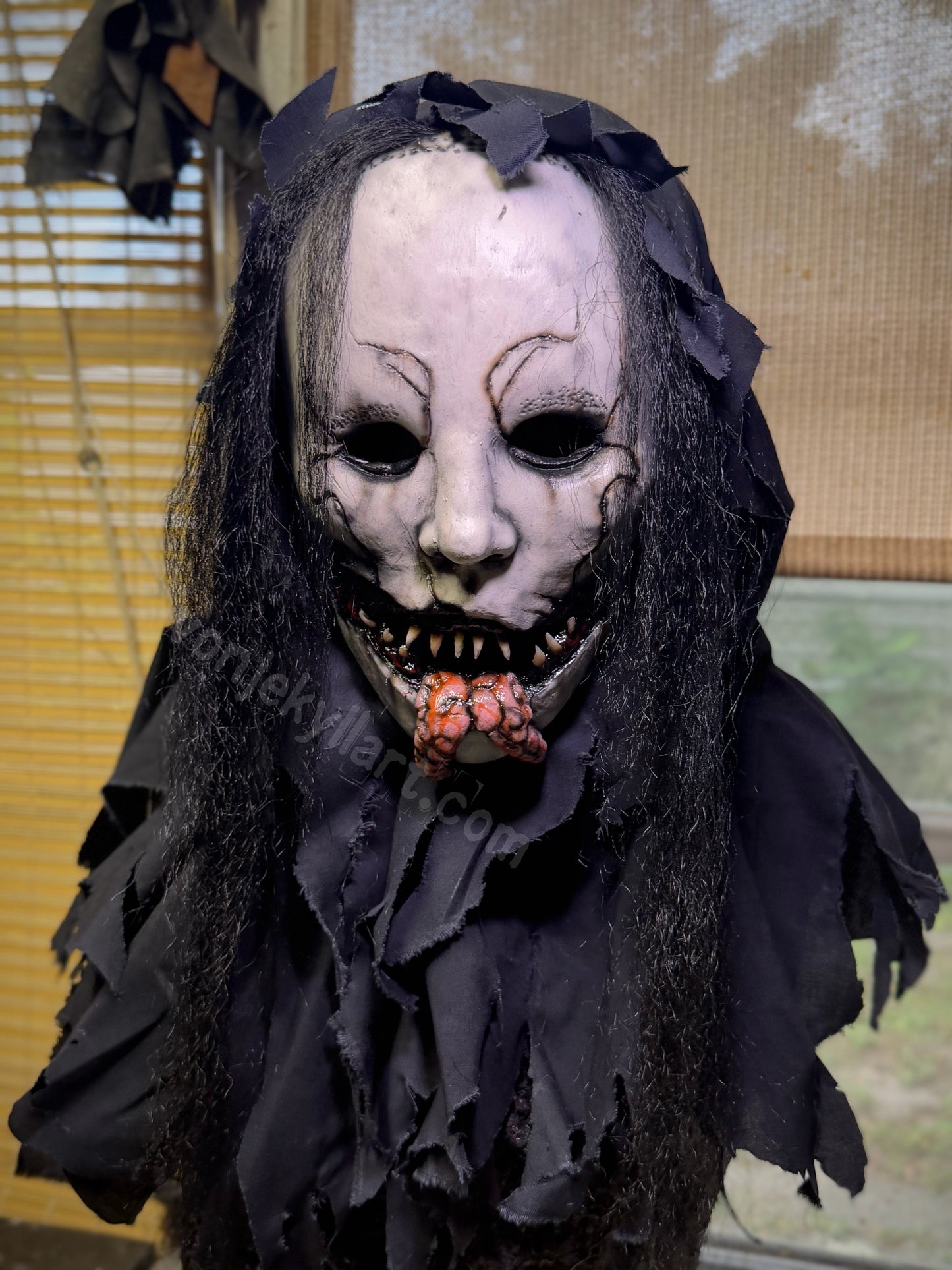 Dahlia Mask