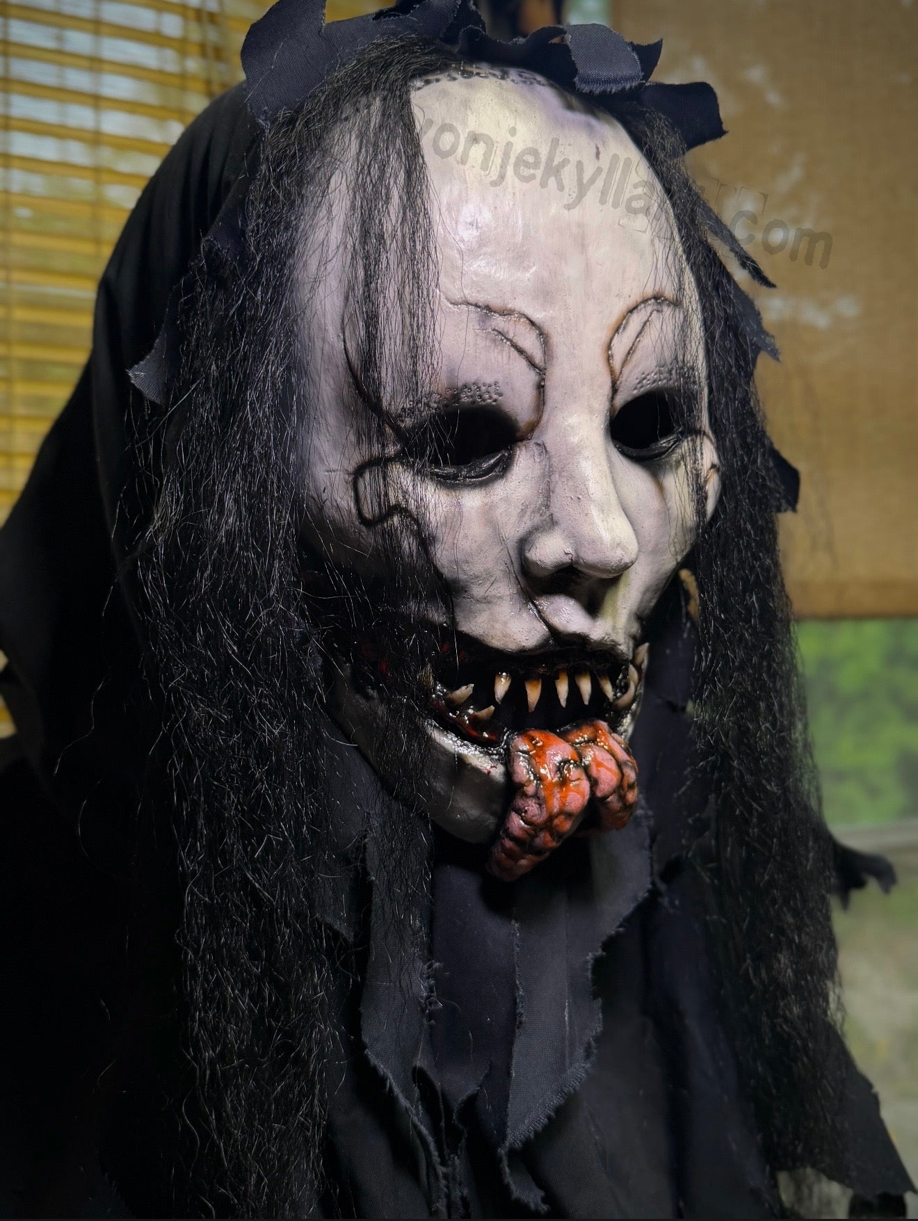 Dahlia Mask