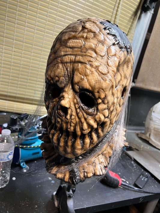 The CrowEater Mask